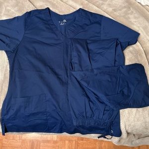 Wonder Wink scrub set large top and bottoms navy blue